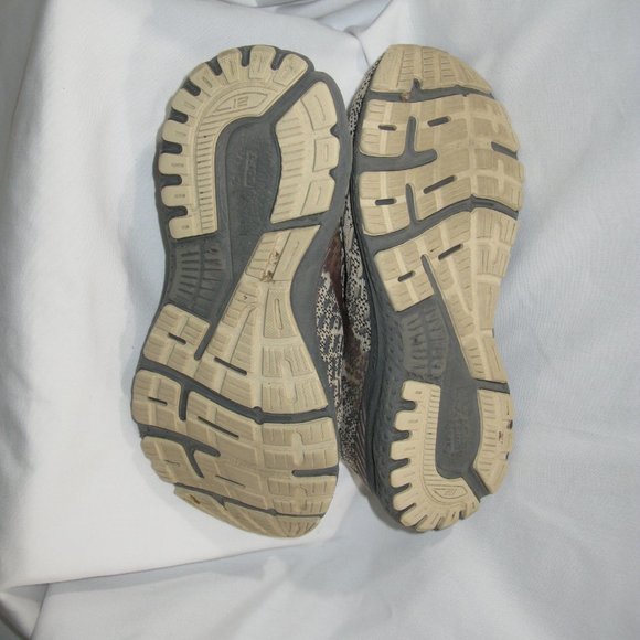 Brooks Adrenaline Running Shoes - Size 8.5 - Well Loved - Picture 6 of 6